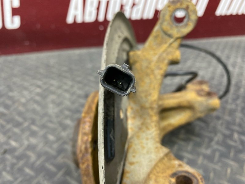 Кулак поворотный