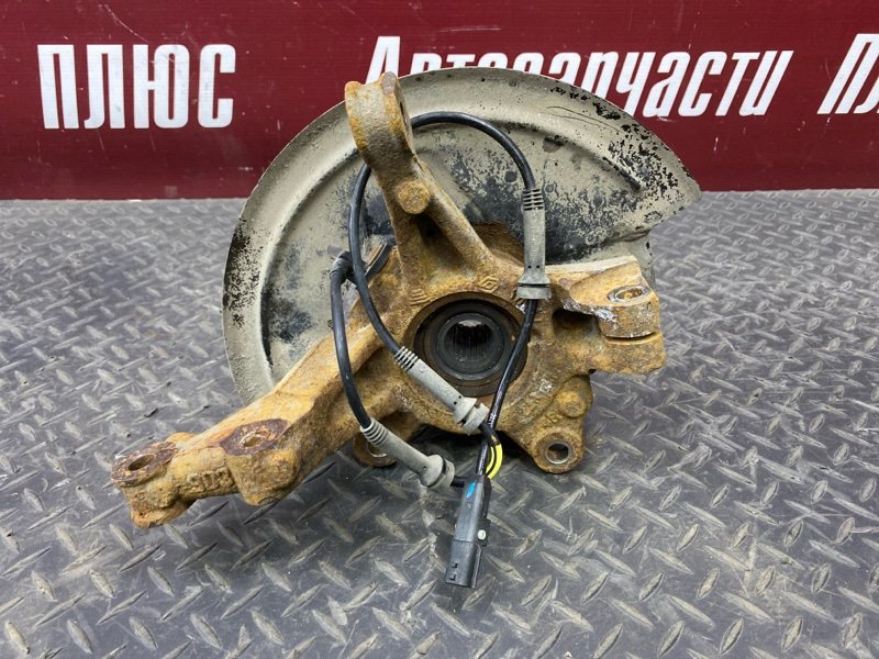 Кулак поворотный