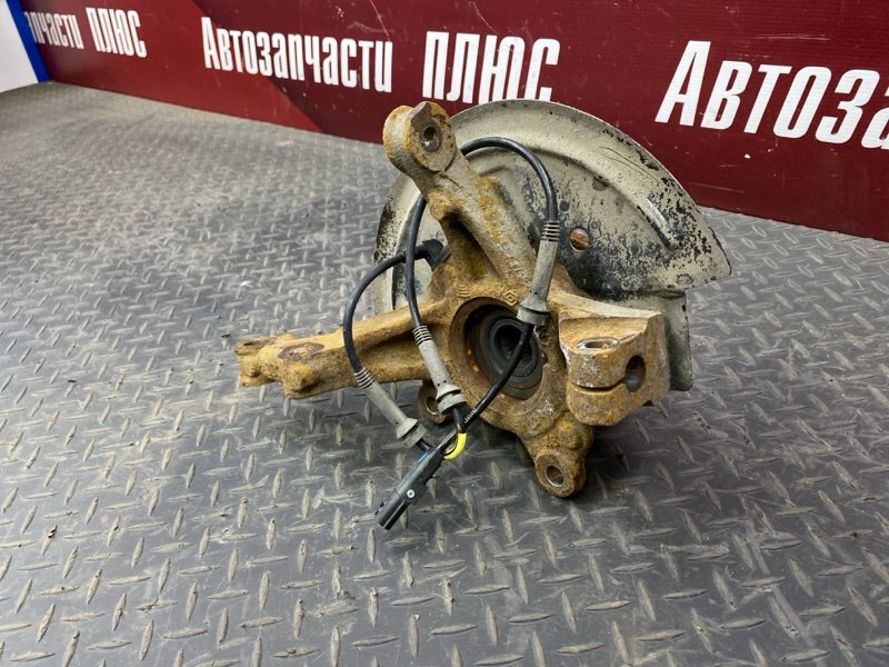 Кулак поворотный