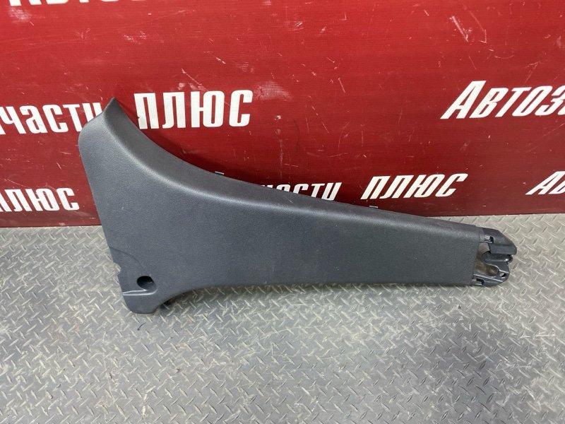 Обшивка средней стойки