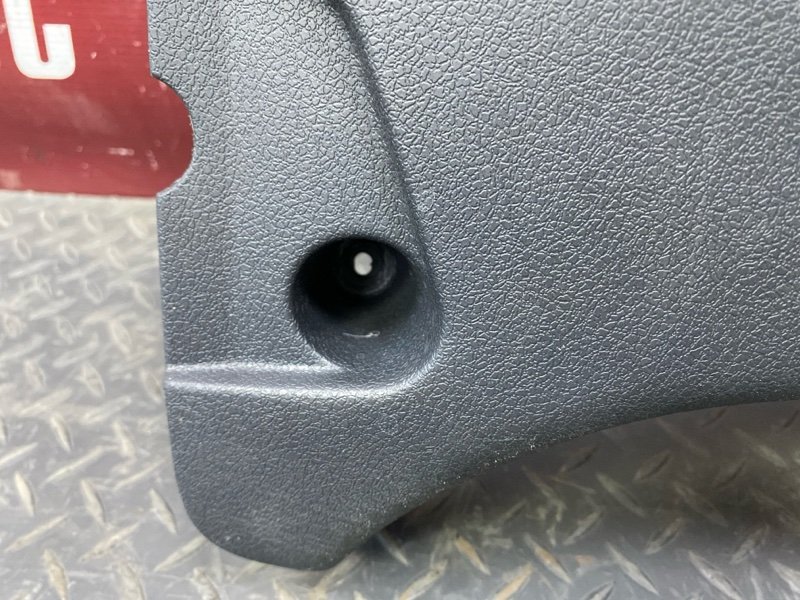 Обшивка средней стойки