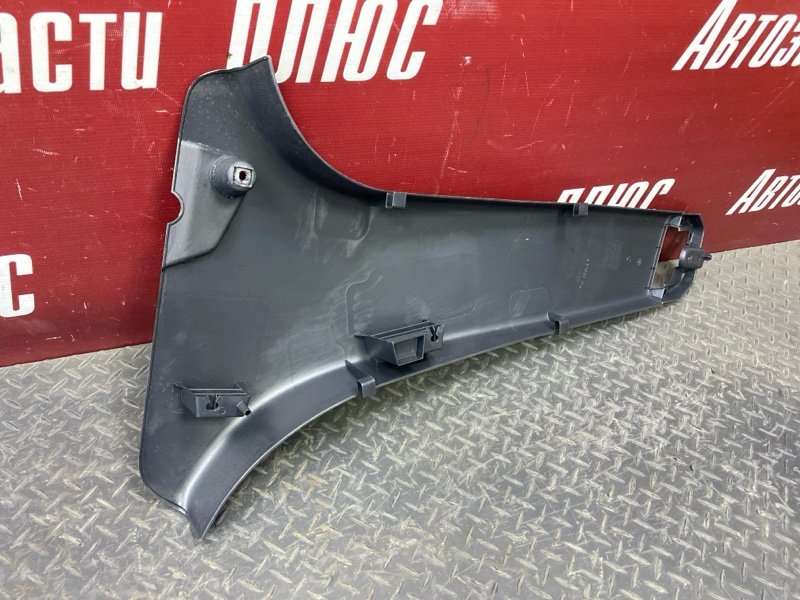 Обшивка средней стойки