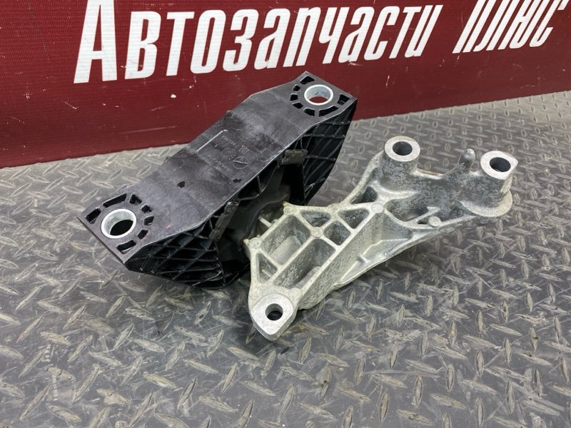 Опора двигателя