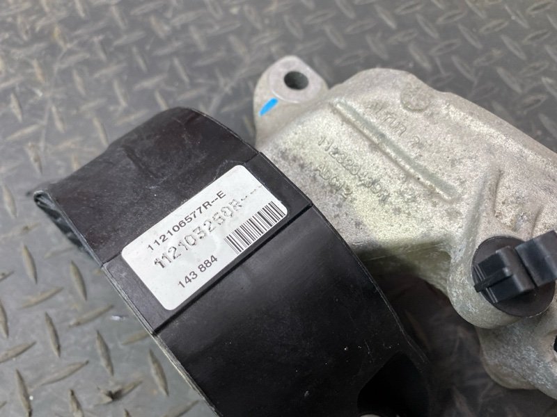 Опора двигателя