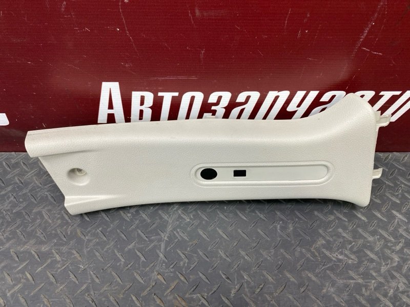 Обшивка средней стойки