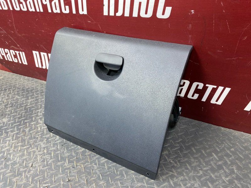 Крышка бардачка