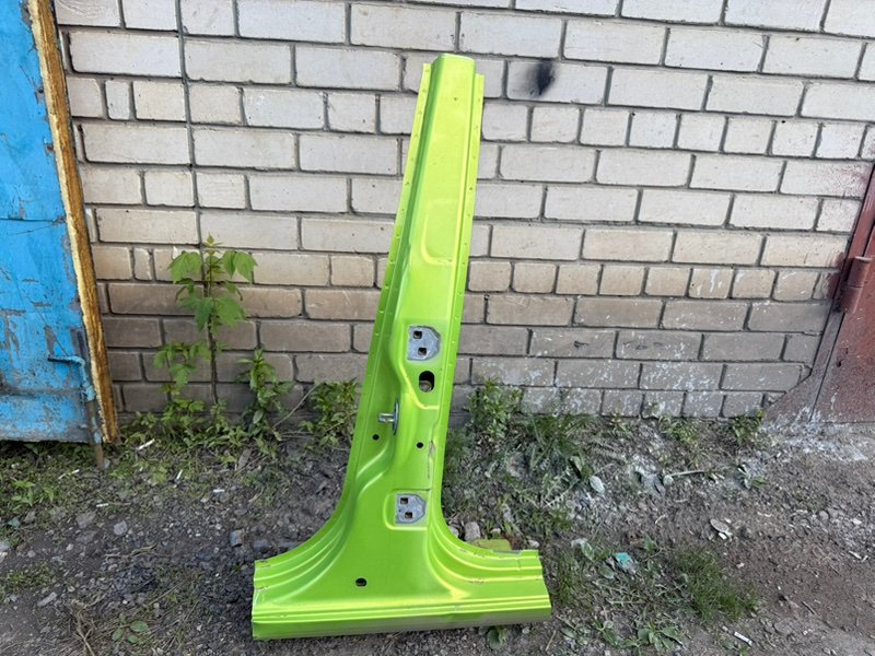 средняя стойка