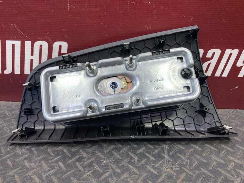 Подушка безопасности пассажира