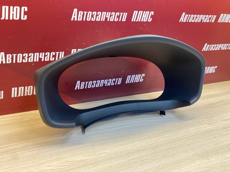 Козырек щитка приборов