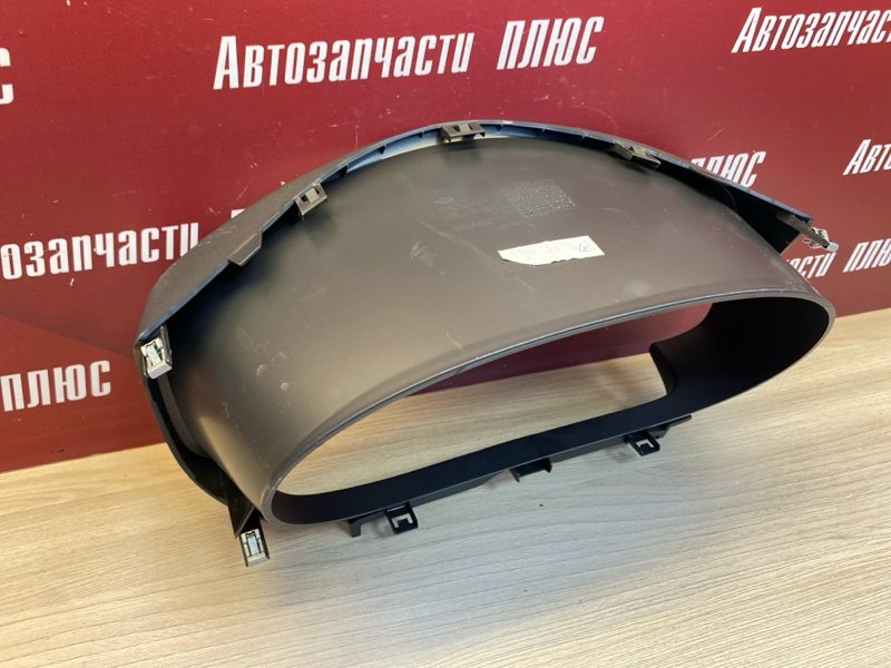 Козырек щитка приборов