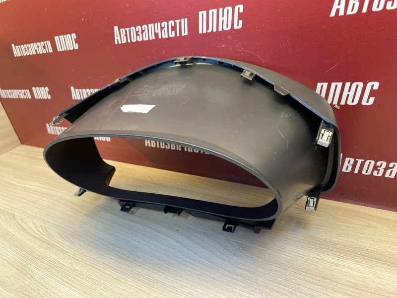 Козырек щитка приборов