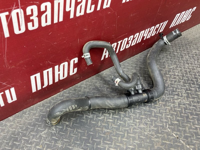 Патрубок радиатора