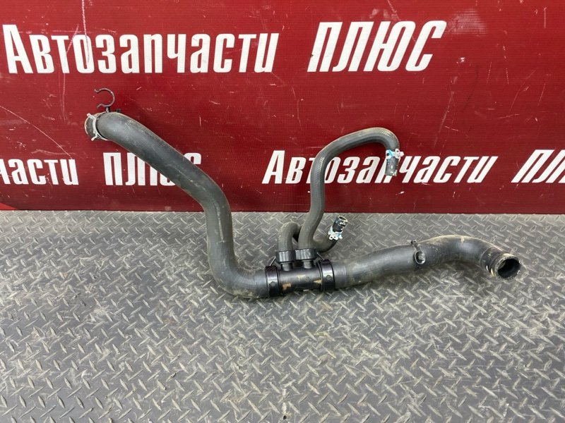 Патрубок радиатора