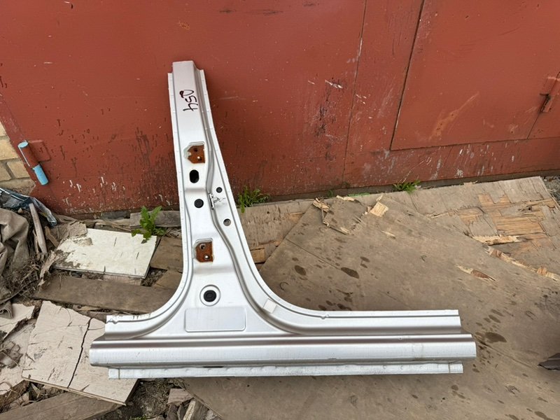 средняя стойка