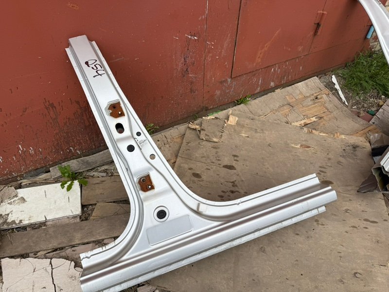 средняя стойка