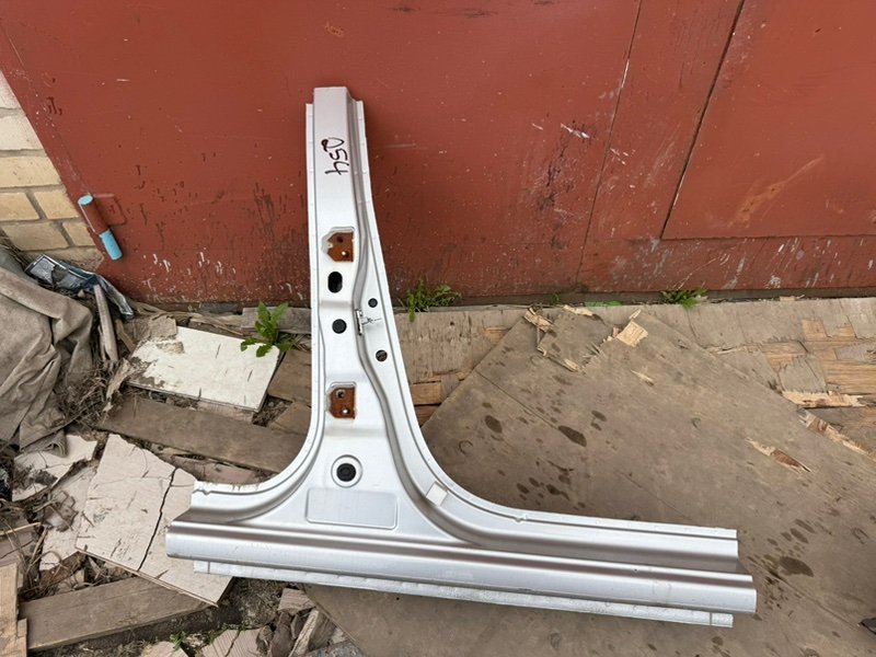 средняя стойка