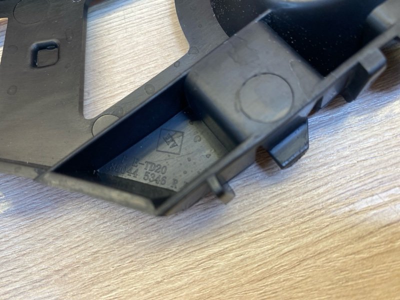 Кронштейн бампера