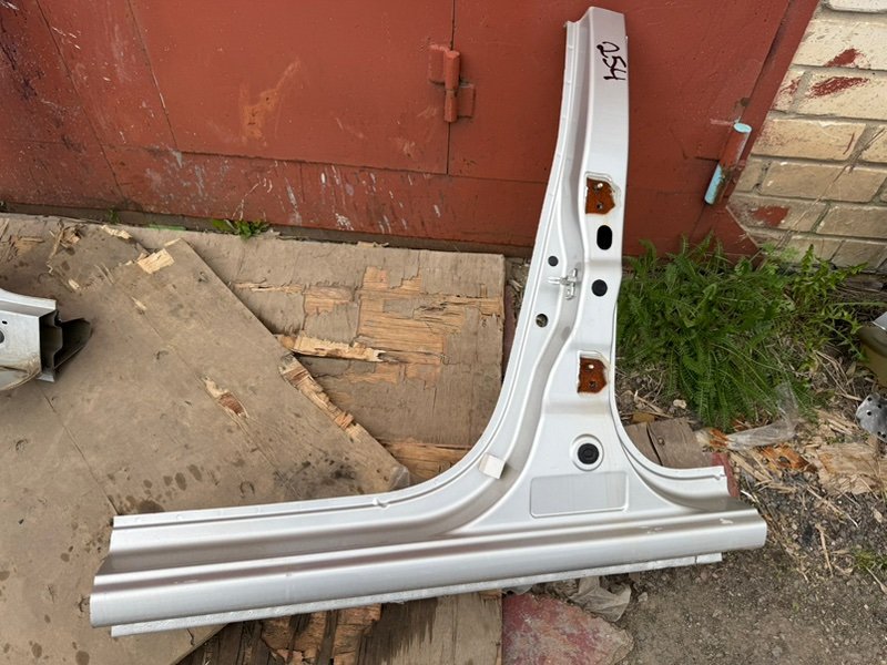 средняя стойка