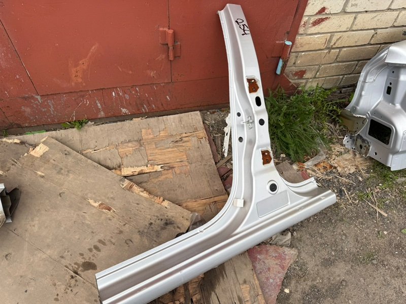 средняя стойка