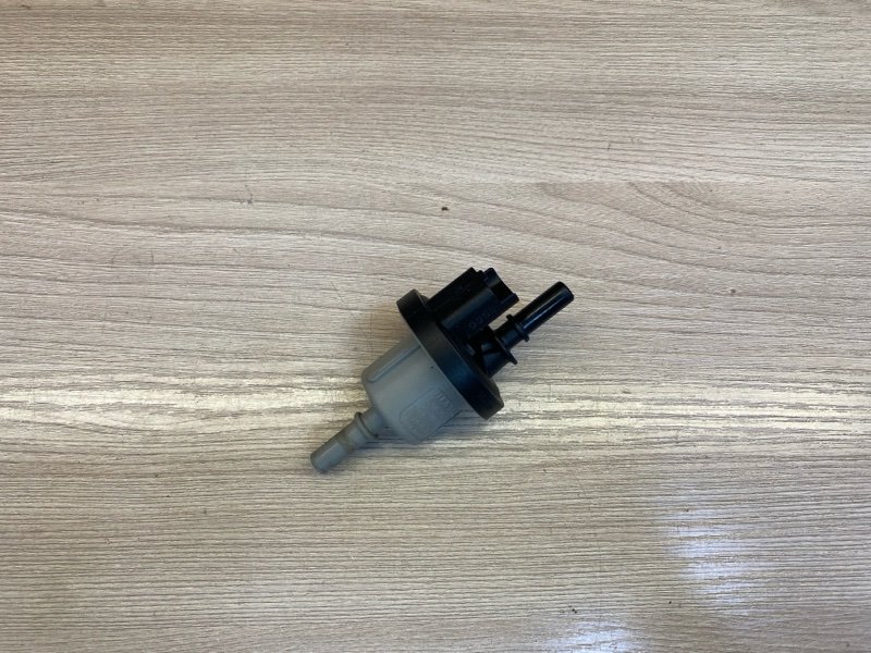 Клапан вентиляции топливного бака