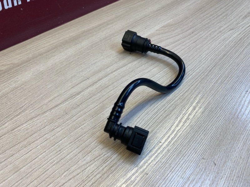 Трубка топливная