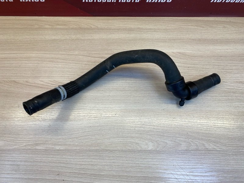 Патрубок радиатора