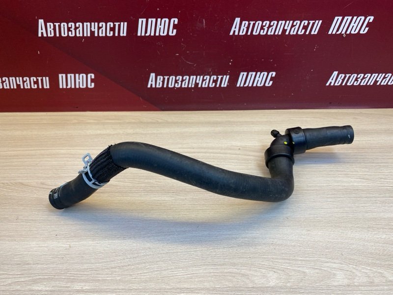 Патрубок радиатора