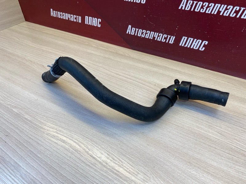 Патрубок радиатора