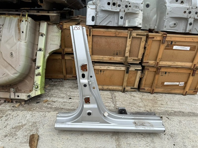 средняя стойка