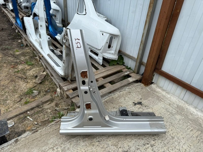 средняя стойка