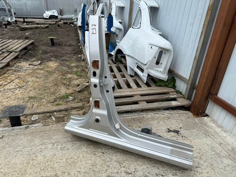 средняя стойка