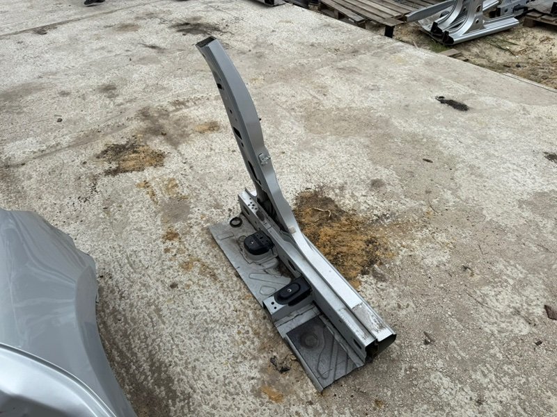 средняя стойка