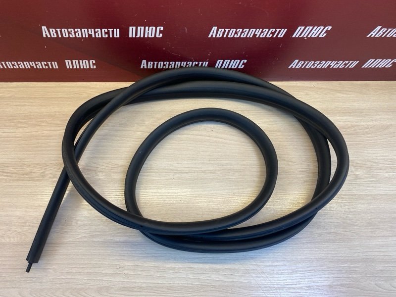 Уплотнитель      двери