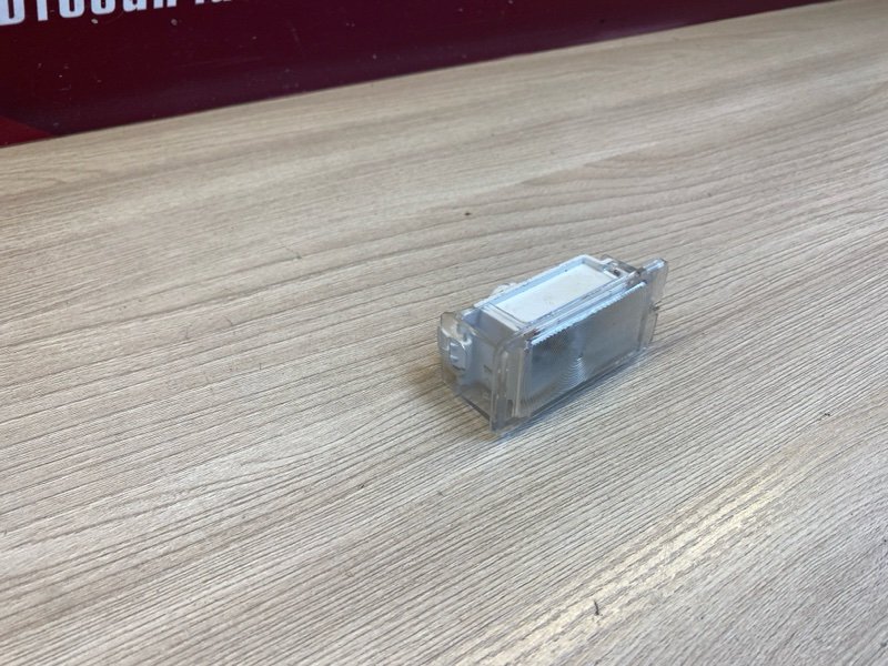 Плафон подсветки багажника