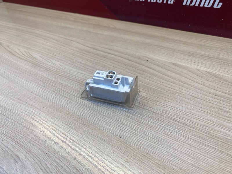 Плафон подсветки багажника