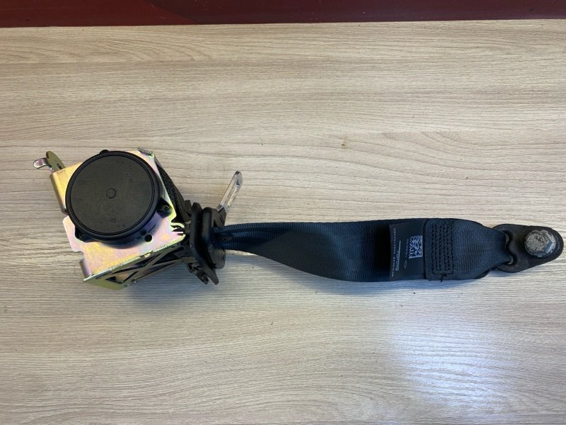 Ремень безопасности