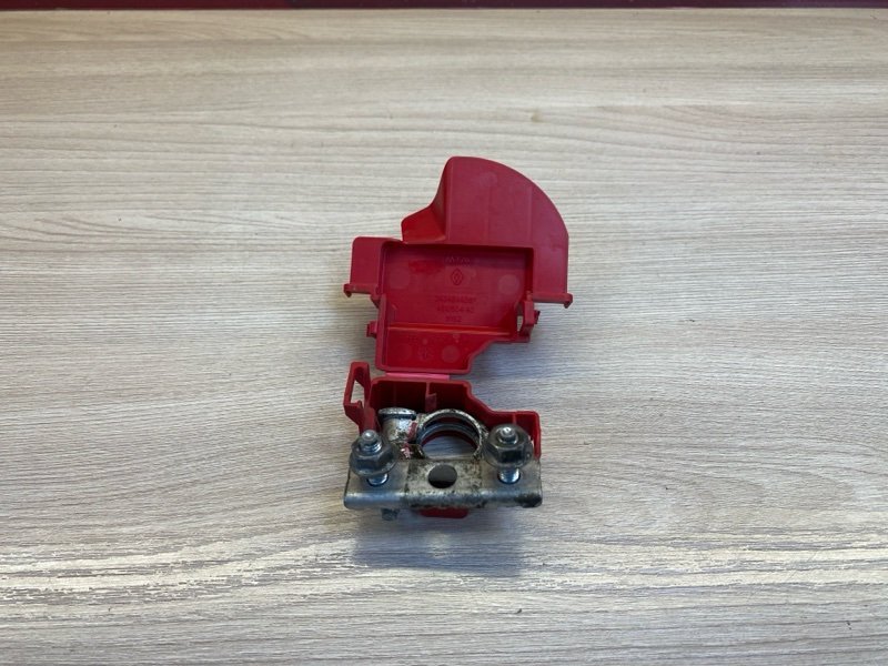 Клемма акб плюсовая