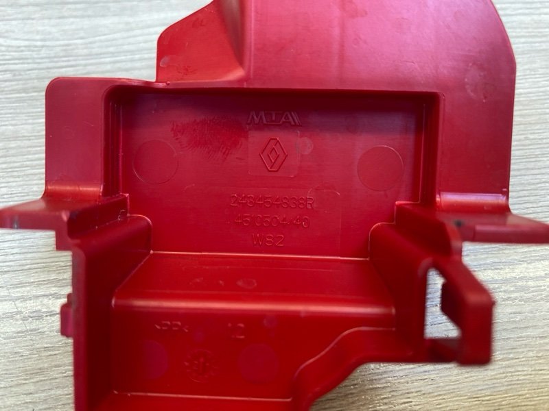 Клемма акб плюсовая