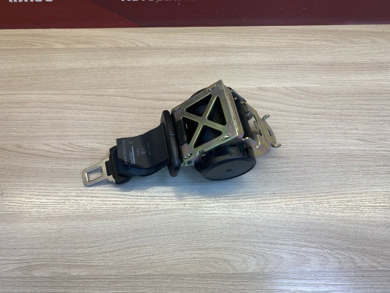 Ремень безопасности