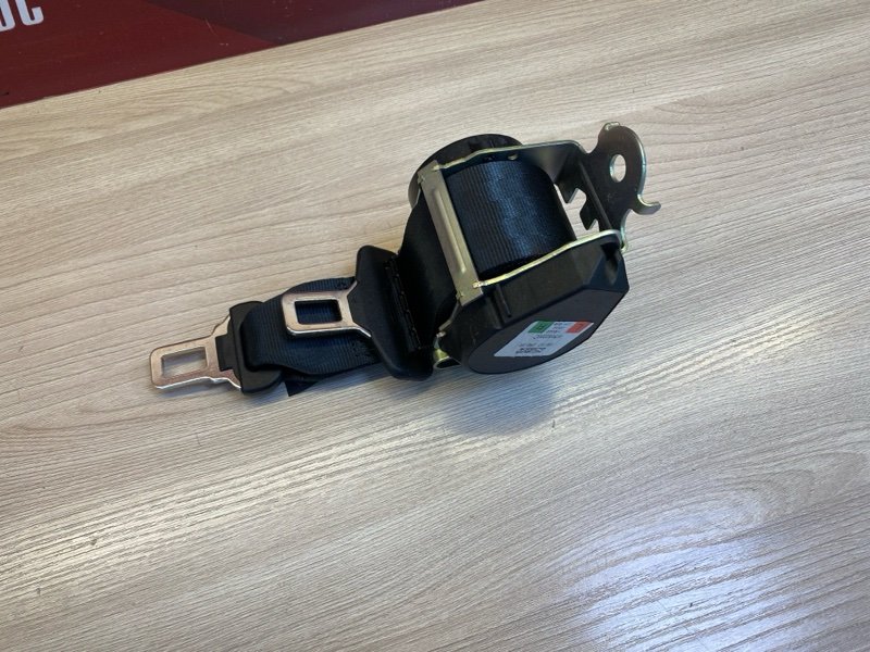 Ремень безопасности