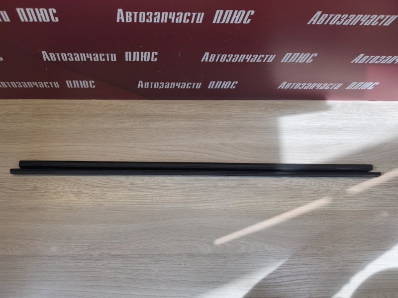 Уплотнитель стекла двери внутренний