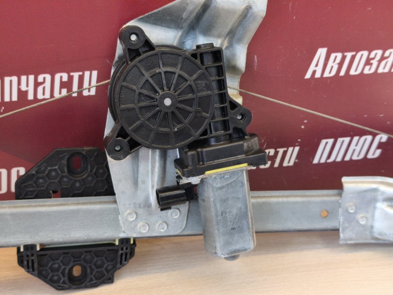 Стеклоподъемник    двери