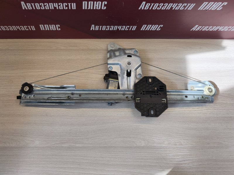 Стеклоподъемник    двери