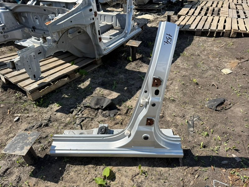 средняя стойка