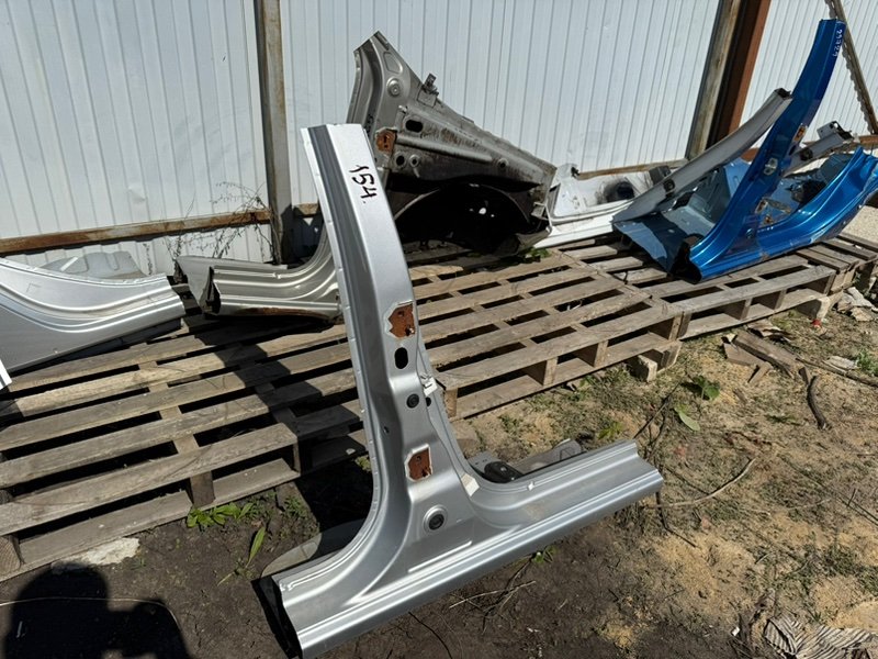 средняя стойка