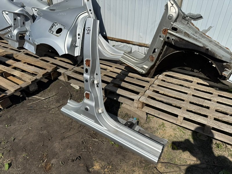 средняя стойка