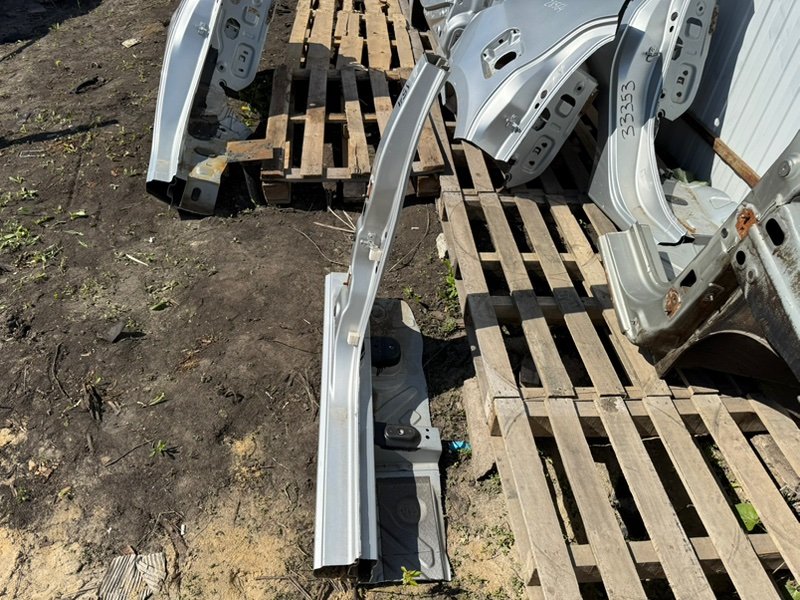 средняя стойка