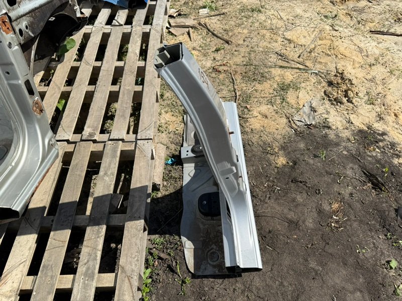 средняя стойка