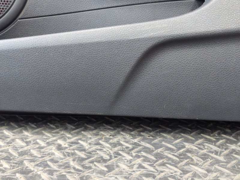 Обшивка боковой двери