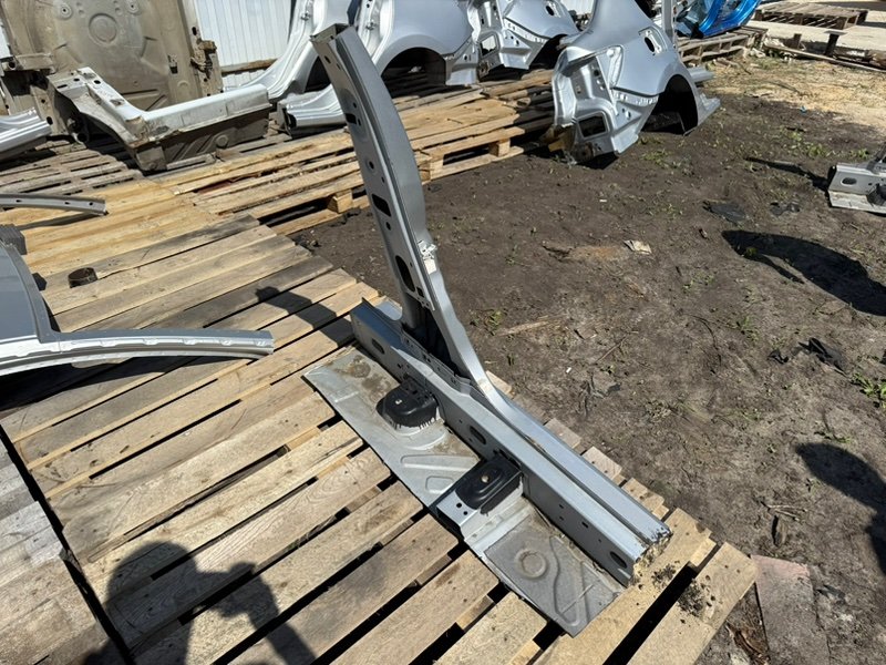 средняя стойка